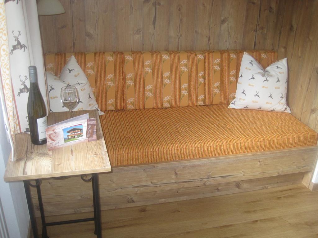 Haus Fernblick Hotell Neustift im Stubaital Rum bild