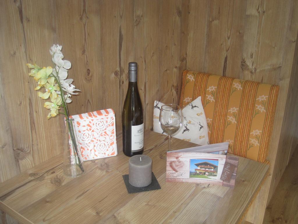 Haus Fernblick Hotell Neustift im Stubaital Rum bild